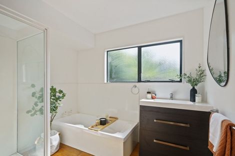 Photo of property in 18 Makora Road, Otaihanga, Paraparaumu, 5036