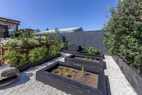 Photo of property in 28 Clipper Place, Redwood, Christchurch, 8051
