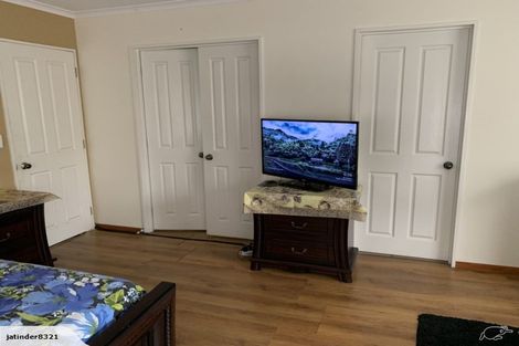 Photo of property in 14 Sesame Grove, Goodwood Heights, Auckland, 2105