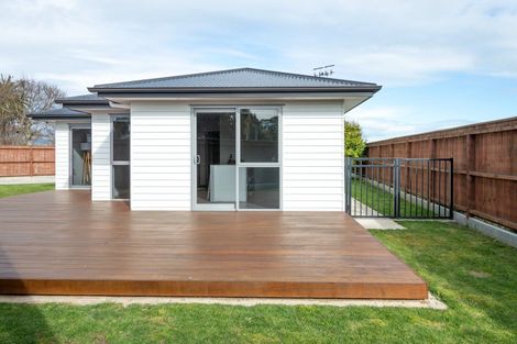 Photo of property in 2 Seddon Street, Takaro, Palmerston North, 4412