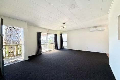 Photo of property in 10 Glenfinn Place, Massey, Auckland, 0614