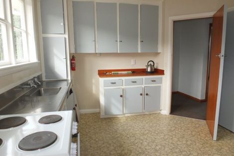 Photo of property in 14 Hulke Street, Foxton, 4814