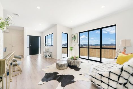 Photo of property in 27 Cloonlyon Drive, Flat Bush, Auckland, 2019