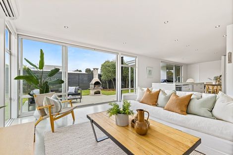 Photo of property in 22 Te Mana Street, Omaha, 0986