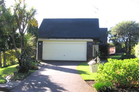 Photo of property in 1/28 Rapallo Place, Farm Cove, Auckland, 2012