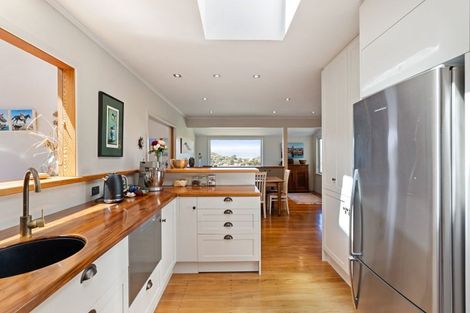 Photo of property in 7 Doris Gordon Crescent, Crofton Downs, Wellington, 6035