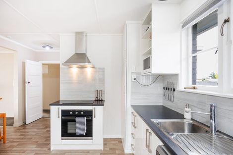 Photo of property in 104 Clyde Crescent, Roslyn, Palmerston North, 4414