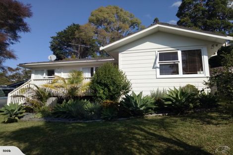 Photo of property in 9 Beaudine Avenue, Glenfield, Auckland, 0629