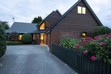 Photo of property in 1 Caccia Birch Lane, Hokowhitu, Palmerston North, 4410