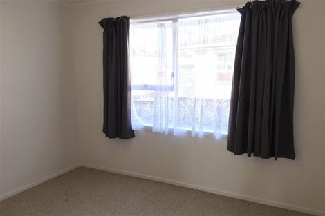 Photo of property in 36 Lisa Rise, Half Moon Bay, Auckland, 2012