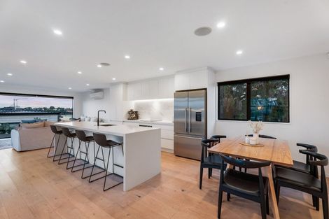 Photo of property in 94a Ireland Road, Mount Wellington, Auckland, 1060