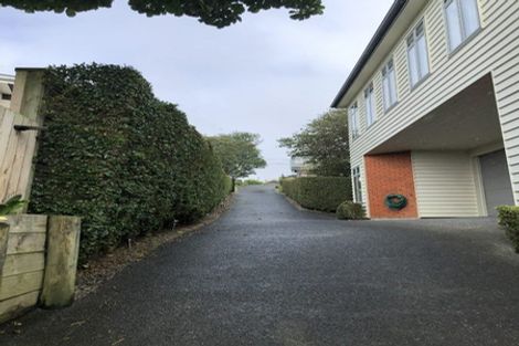Photo of property in 118 Bleakhouse Road, Mellons Bay, Auckland, 2014