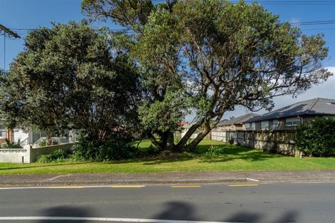 Photo of property in 8 Puriri Avenue, Orewa, 0931