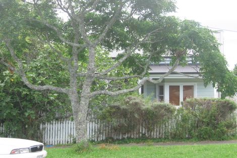 Photo of property in 18 Patuone Avenue, Devonport, Auckland, 0624