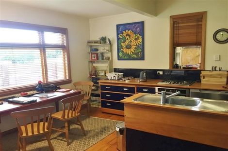 Photo of property in 16 Dickson Crescent, Saint Johns Hill, Whanganui, 4500