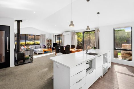 Photo of property in 51 Kirimoko Crescent, Wanaka, 9305