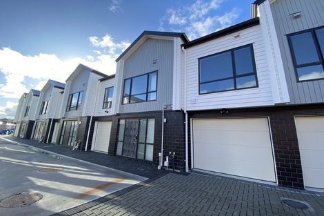 Photo of property in 3c Westall Road, New Lynn, Auckland, 0600