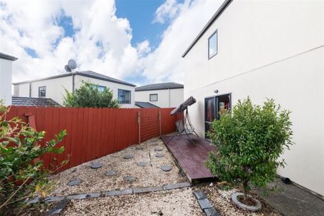 Photo of property in 17 Rakich Place, Henderson, Auckland, 0612