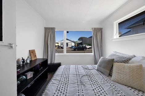 Photo of property in 194 Saint Aubyn Street, New Plymouth, 4310