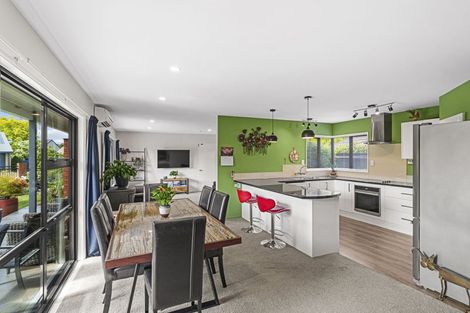 Photo of property in 10 Swithland Place, Avonhead, Christchurch, 8042