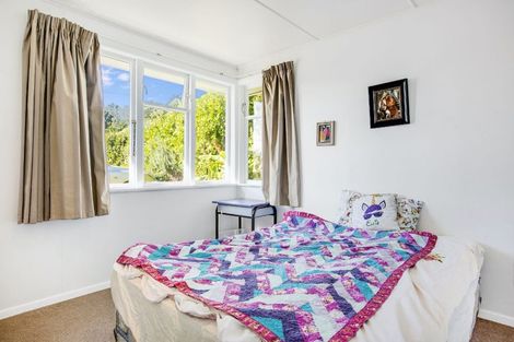 Photo of property in 34 Sievers Grove, Cannons Creek, Porirua, 5024