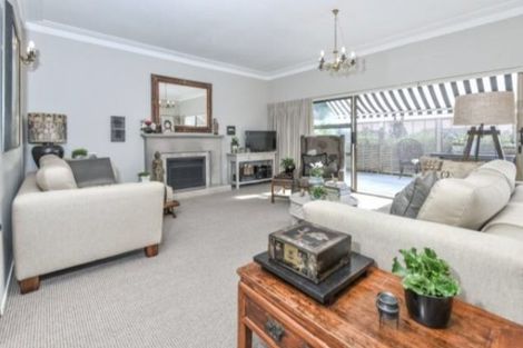 Photo of property in 6 Bungalore Place, Half Moon Bay, Auckland, 2012