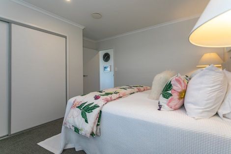 Photo of property in 18 Ross Place, Whiritoa, Whangamata, 3691