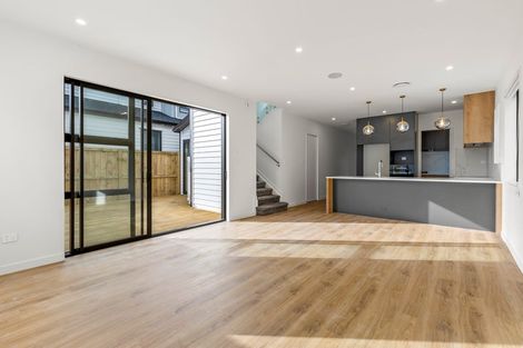 Photo of property in 4b Ramillies Place, Glenfield, Auckland, 0629