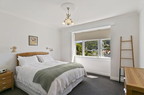 Photo of property in 17a Lochiel Road, Khandallah, Wellington, 6035