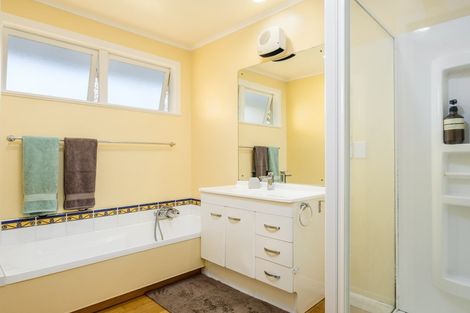 Photo of property in 15 Tukura Road, Inner Kaiti, Gisborne, 4010