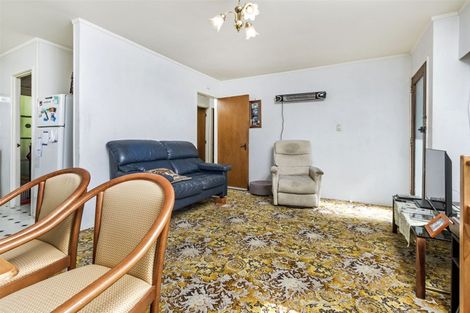 Photo of property in 2/92 Glamorgan Drive, Torbay, Auckland, 0630