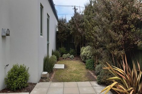 Photo of property in 2/13 Crohane Place, Addington, Christchurch, 8024