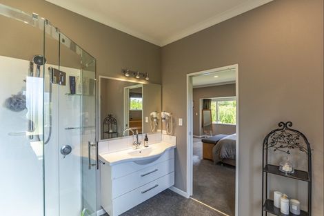 Photo of property in 16 Abbotsford Road, Waipawa, 4210