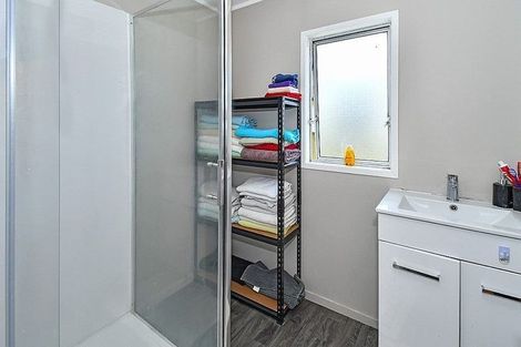 Photo of property in 74 Burundi Avenue, Clendon Park, Auckland, 2103