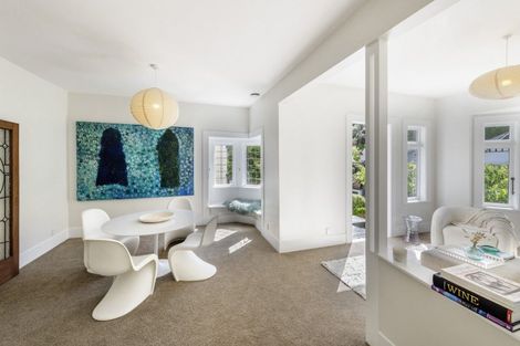 Photo of property in 8 Glen Road, Kelburn, Wellington, 6012