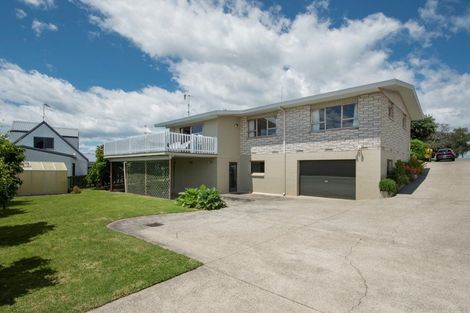 Photo of property in 15 Lorna Place, Brookfield, Tauranga, 3110