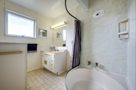 Photo of property in 18 France Road, Bluff Hill, Napier, 4110