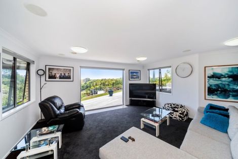 Photo of property in 321a Mangorei Road, Merrilands, New Plymouth, 4312