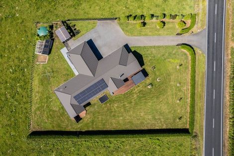 Photo of property in 917 Carrington Road, Hurworth, New Plymouth, 4371