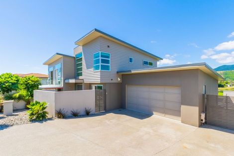 Photo of property in 134 Renown Road, Raumati South, Paraparaumu, 5032