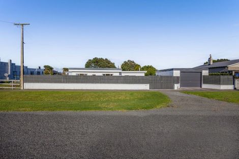 Photo of property in 62 Gisborne Terrace, Opunake, 4616