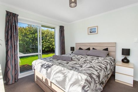 Photo of property in 484 Mairehau Road, Parklands, Christchurch, 8083