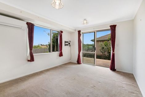 Photo of property in 9 Raabia Close, Parakai, 0830