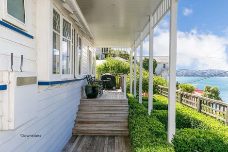 Photo of property in 10 Oriental Terrace, Mount Victoria, Wellington, 6011