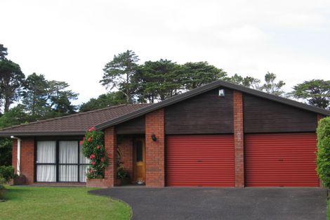 Photo of property in 33 Vintage Drive, Henderson, Auckland, 0612