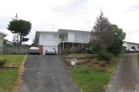Photo of property in 17 Sunhaven Avenue, Glenfield, Auckland, 0629
