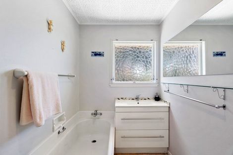 Photo of property in 2/800 Willowpark Road South, Akina, Hastings, 4122