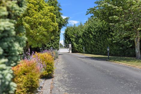 Photo of property in 586 Yaldhurst Road, Yaldhurst, Christchurch, 7676