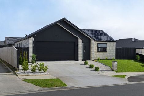 Photo of property in 16 Inuwai Street, Glenview, Hamilton, 3206