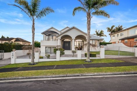 Photo of property in 6 Courtneys, West Harbour, Auckland, 0618